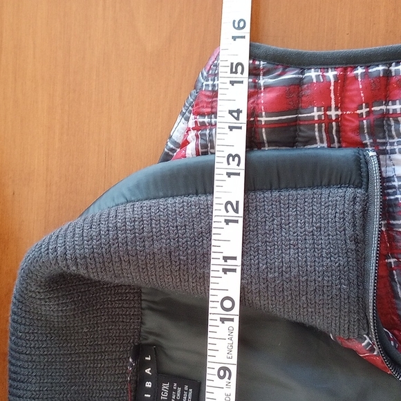 COPY - Tribal Ladies Plaid Nylon Vest Size:XLarge Color:Gray and Red - Picture 7 of 10